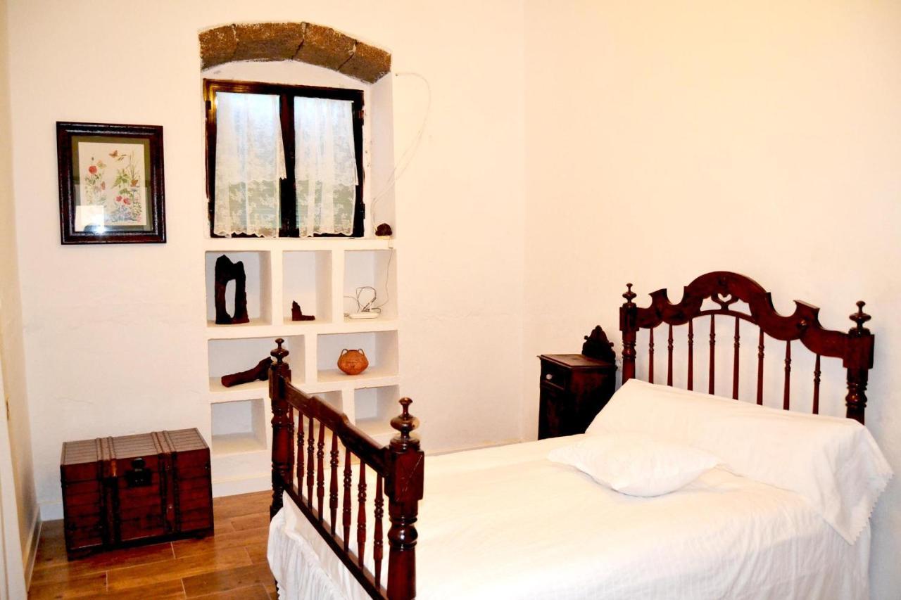 Casa Emerenciana Femes Exterior photo